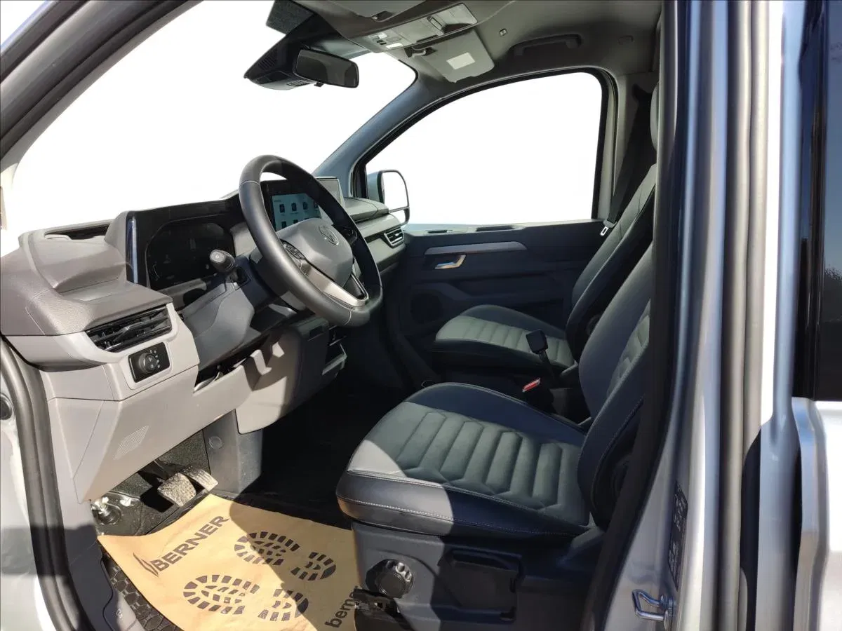 Volkswagen Caravelle - Náhled 8