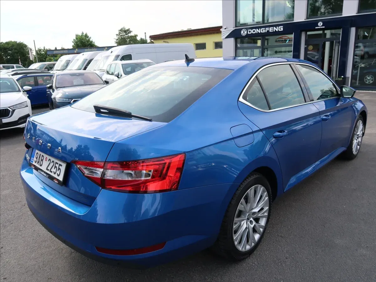 Škoda Superb - Náhled 3