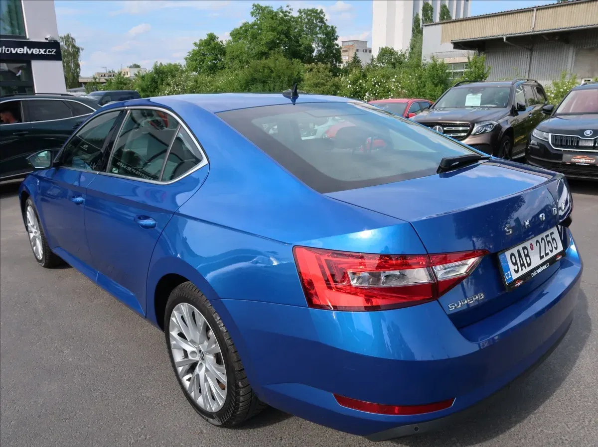 Škoda Superb - Náhled 4