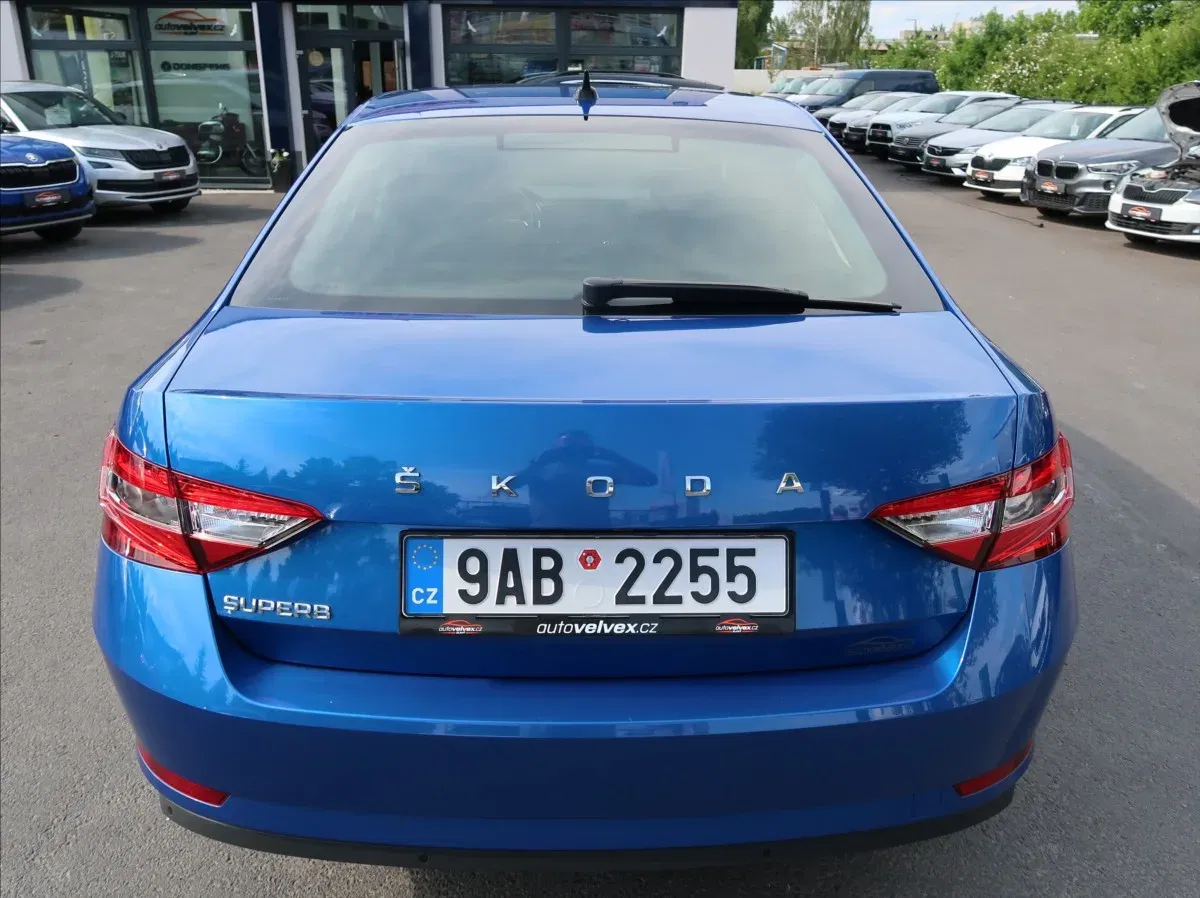 Škoda Superb - Náhled 8
