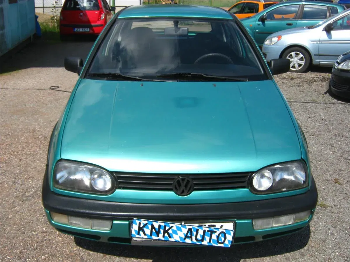 Volkswagen Golf - Obrázek 1