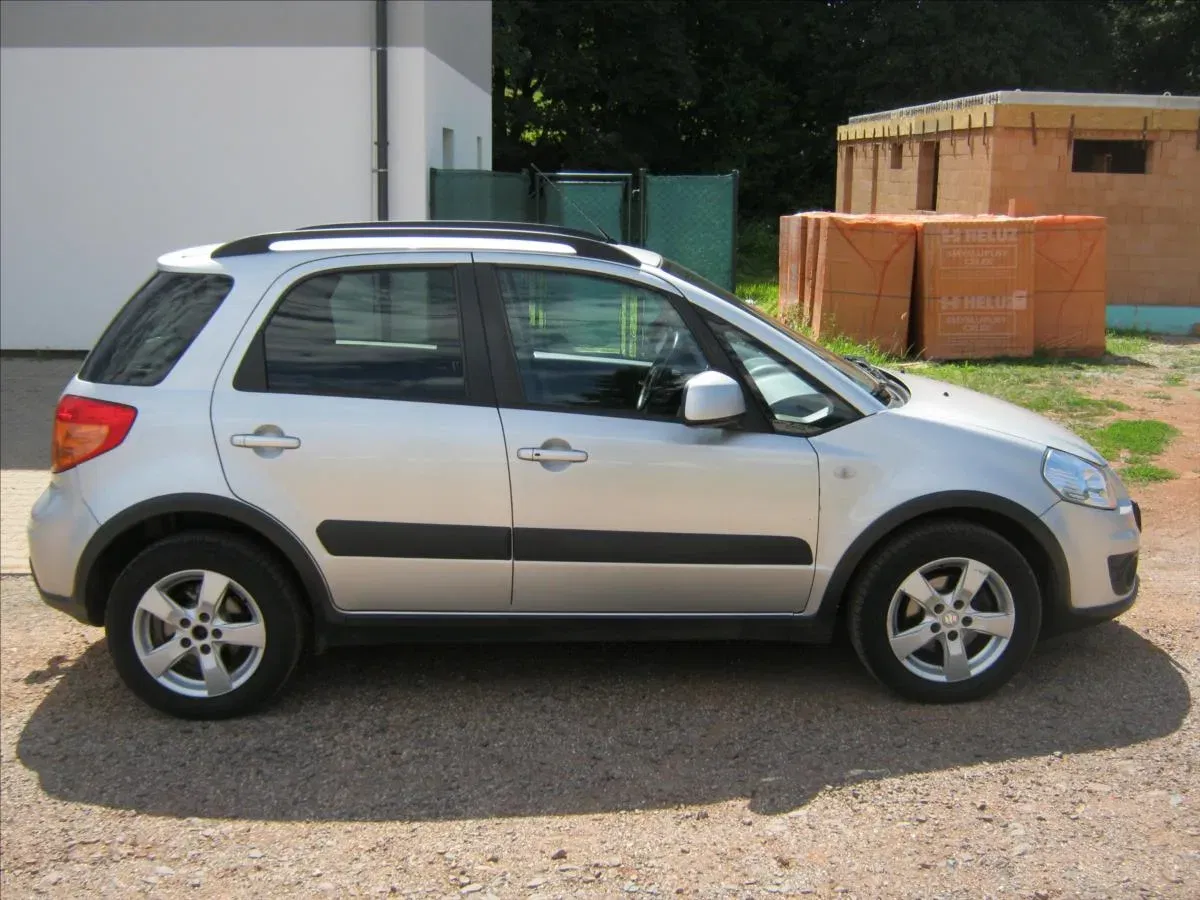 Suzuki SX4 - Náhled 7