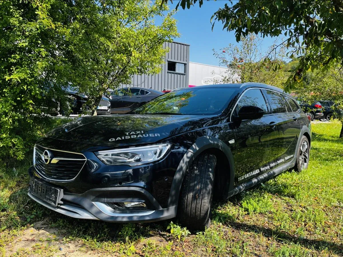 Opel Insignia - Obrázek 1