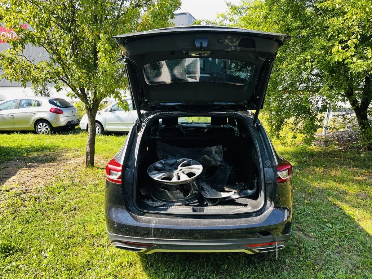 Opel Insignia - Náhled 8
