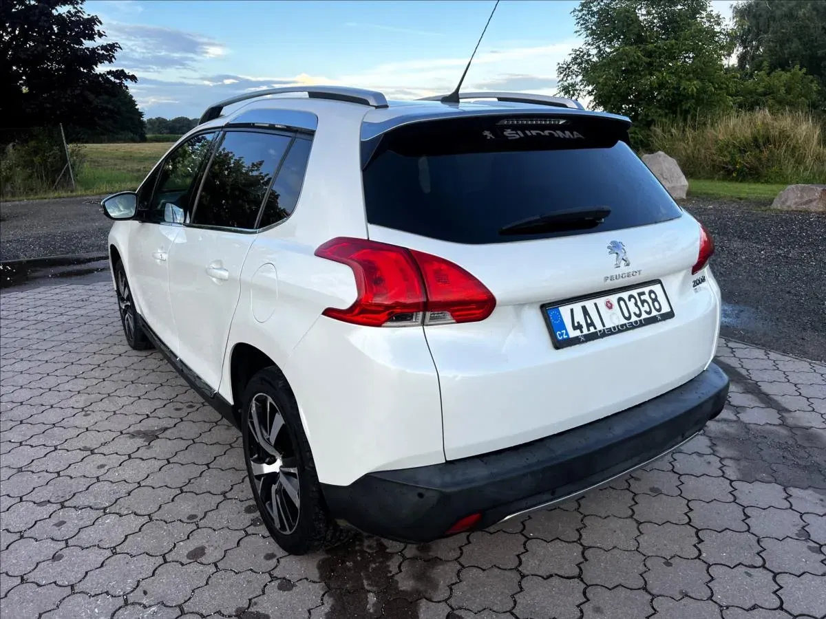 Peugeot 2008 - Náhled 8