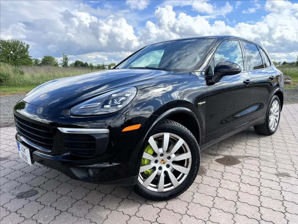 Porsche Cayenne S E-HYBRID V6 PLATINUM EDITION, 2017