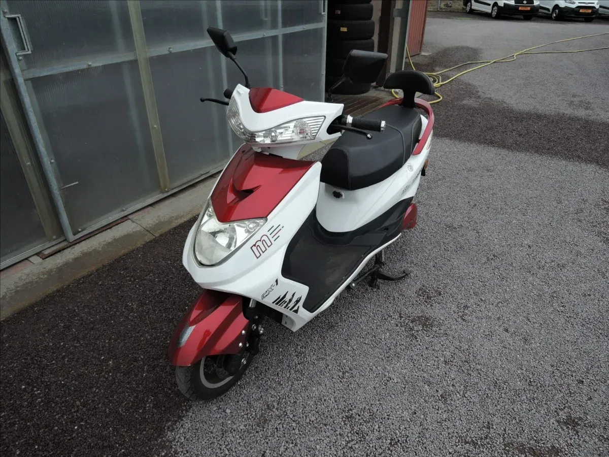 Motorro 0,0 1200W 60V Nové baterie  Slane TS16 - Náhled 2