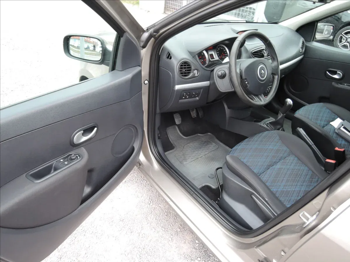 Renault Clio - Náhled 7