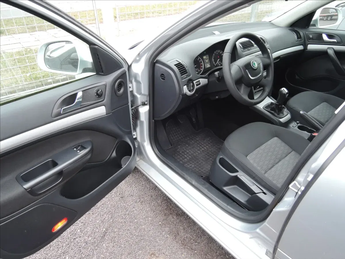 Škoda Octavia - Náhled 8