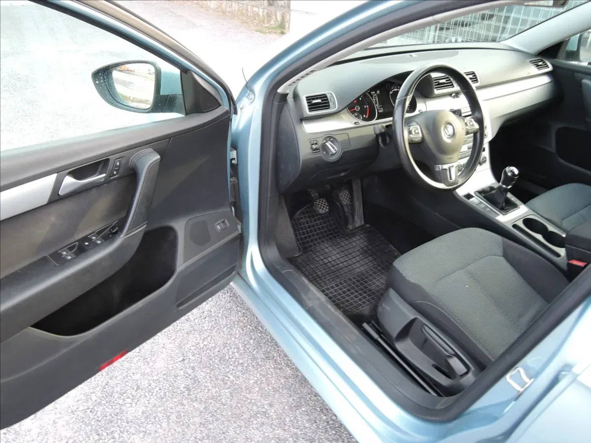 Volkswagen Passat - Náhled 8
