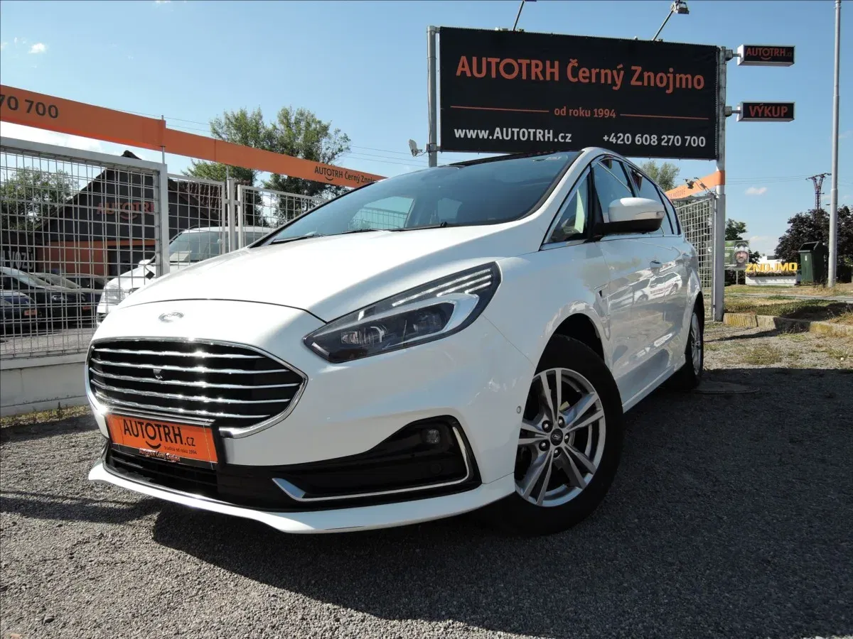 Ford S-MAX – fotografie 1