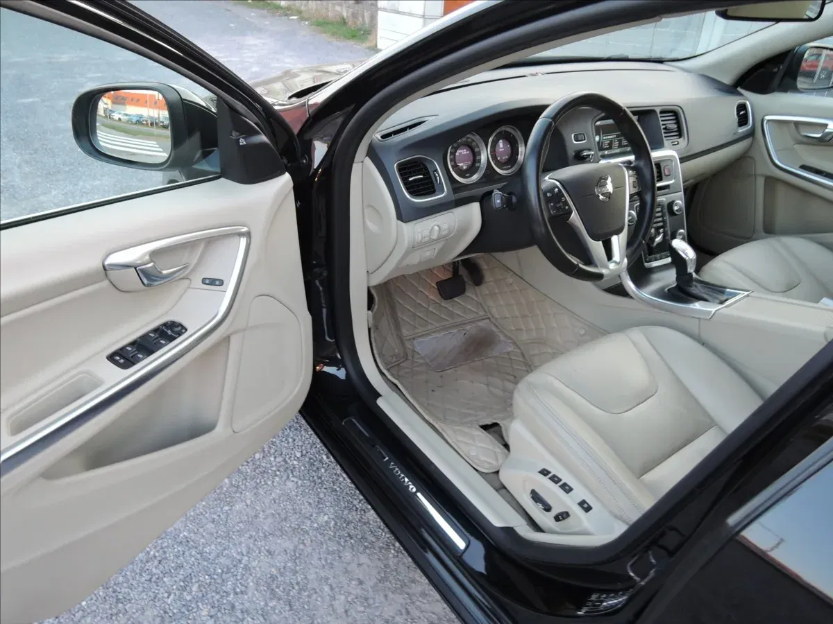 Volvo V60 - Náhled 8