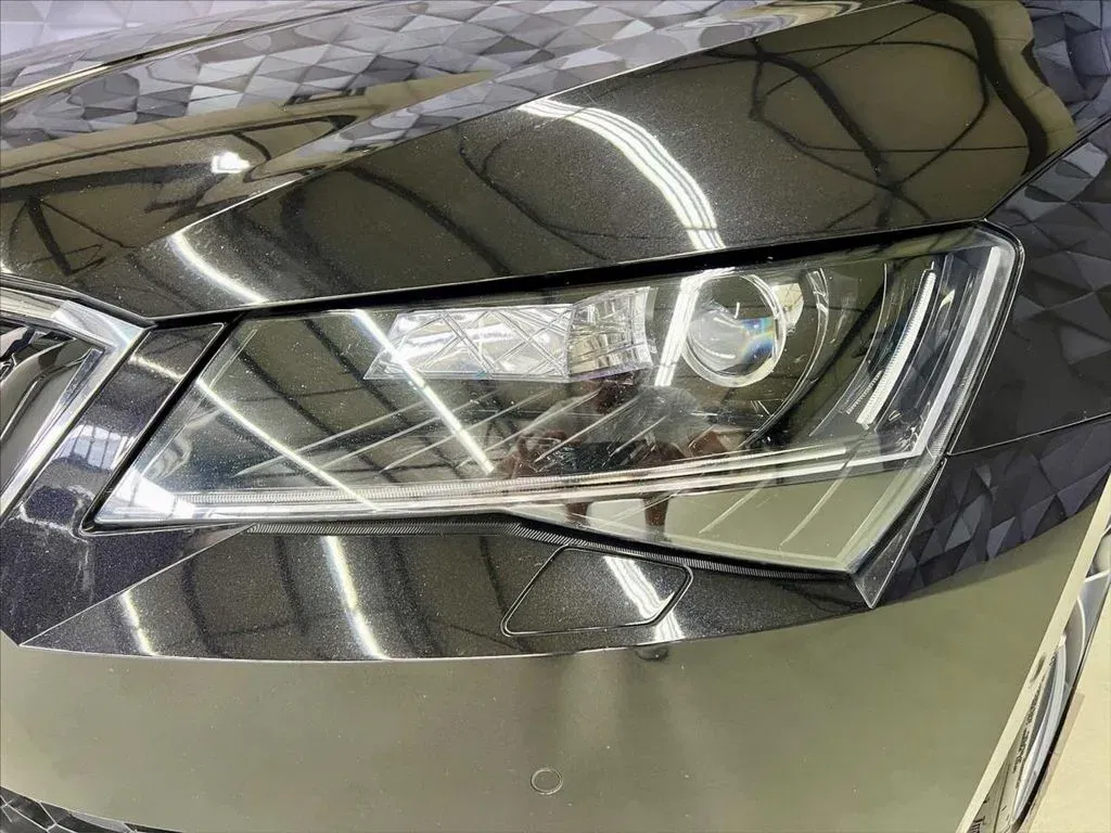 Škoda Superb - Náhled 8