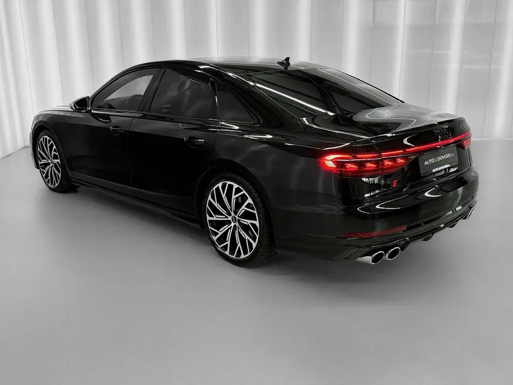 Audi S8 - Náhled 4