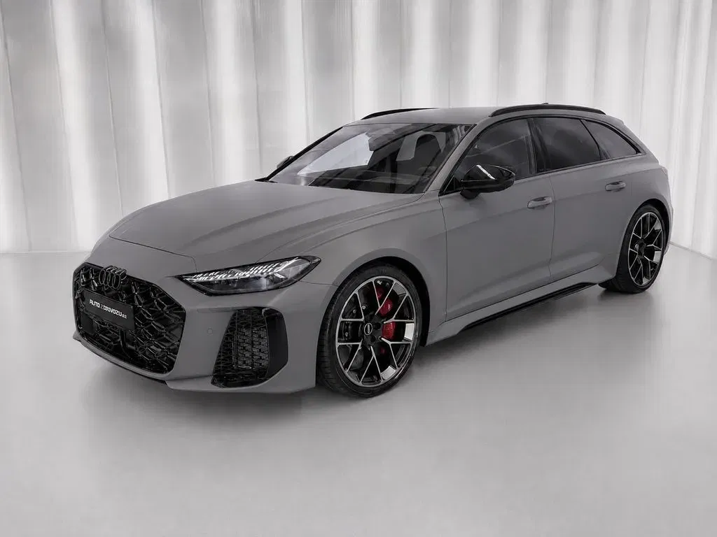 Audi RS5 - Obrázek 1