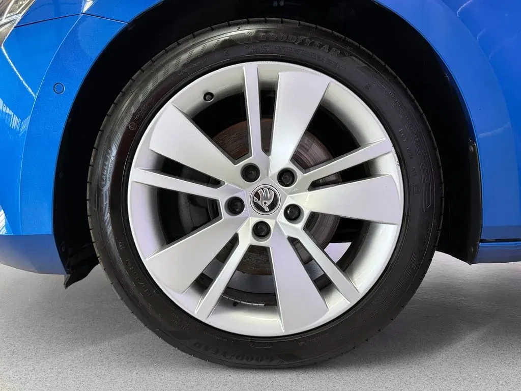 Škoda Superb - Náhled 8