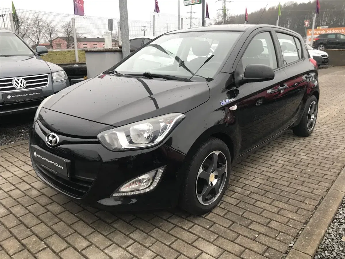 Hyundai i20 1,3 1.2i 63kW Classic  Nová STK, 2013