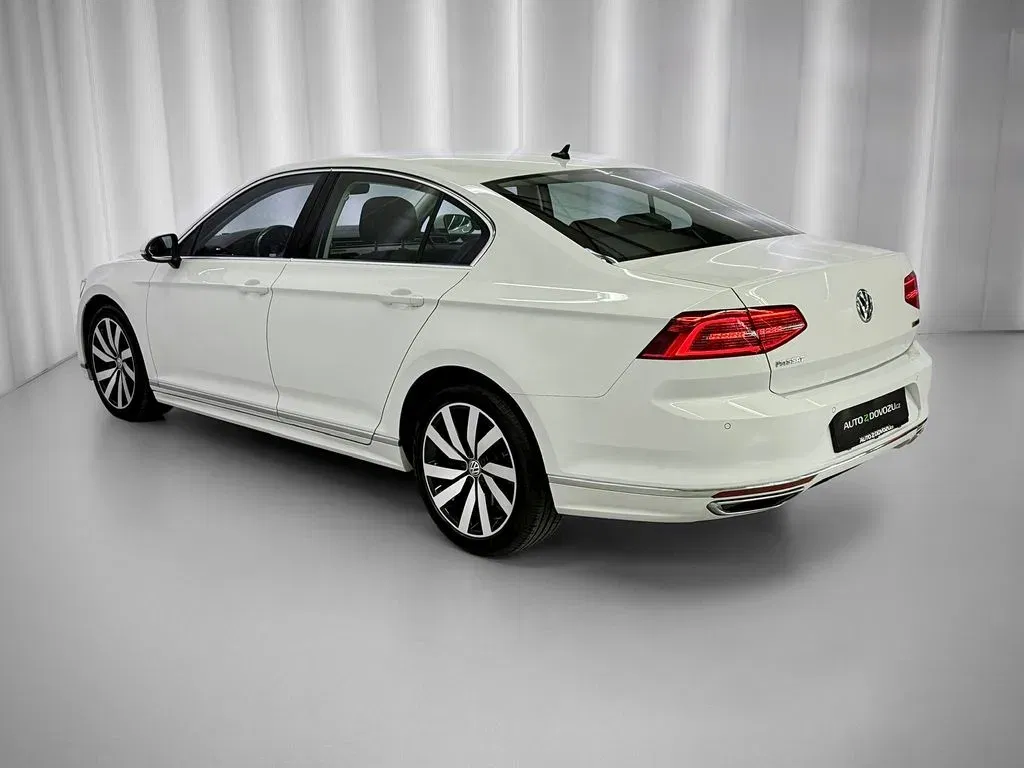 Volkswagen Passat - Náhled 4