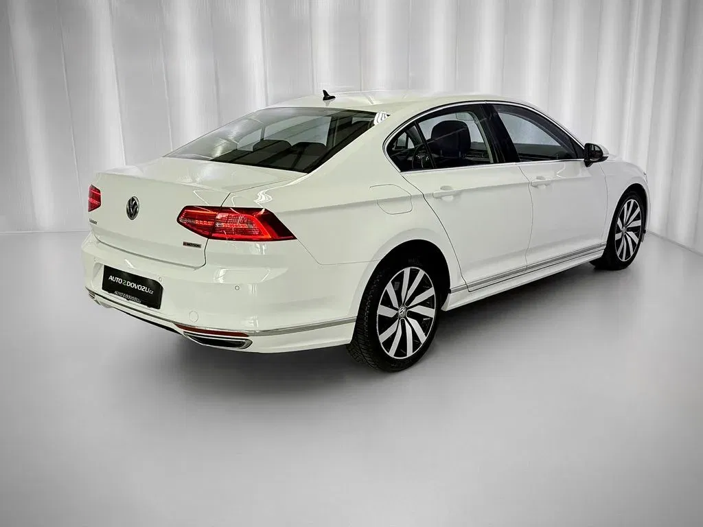 Volkswagen Passat - Náhled 6
