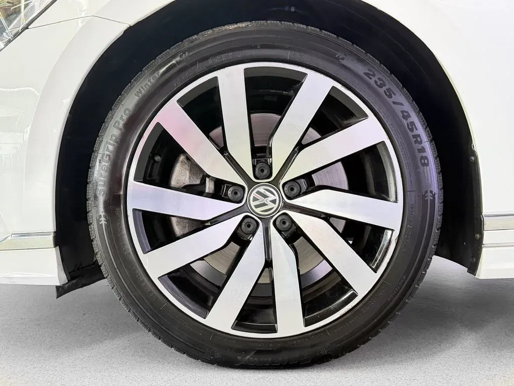 Volkswagen Passat - Náhled 8
