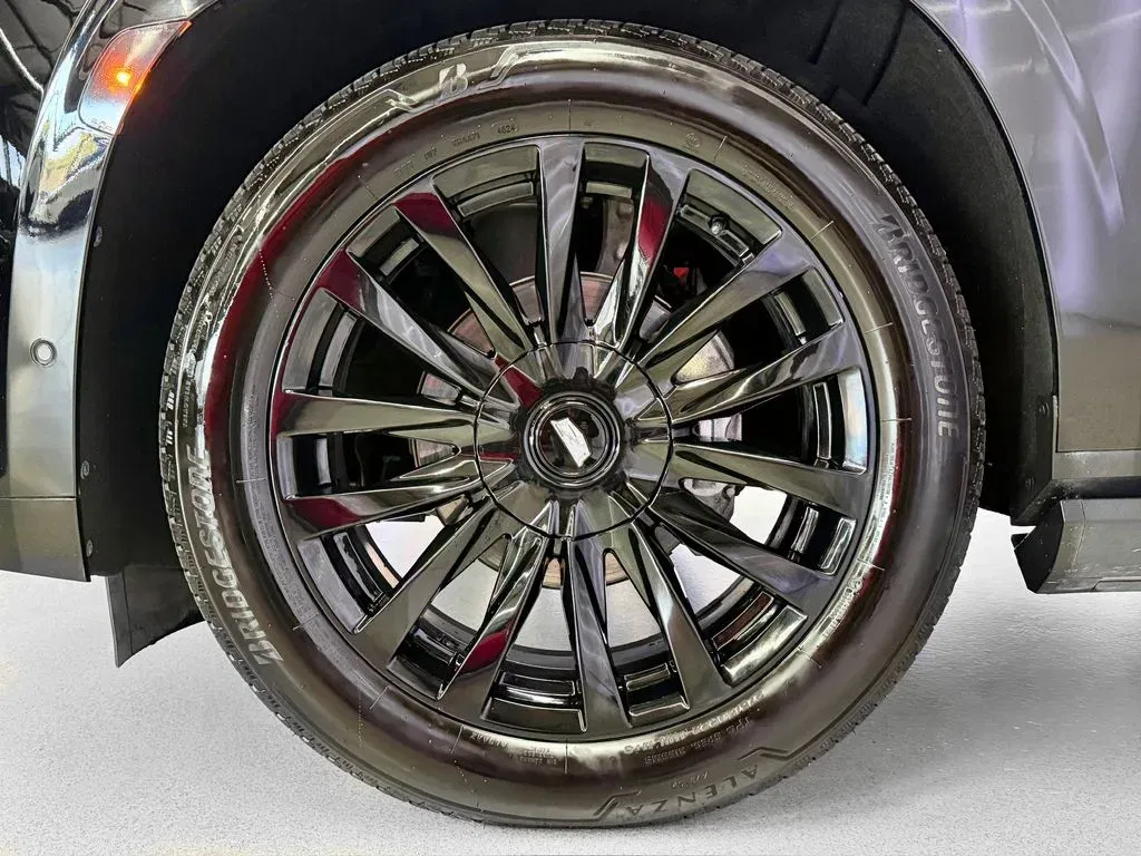 Cadillac Escalade - Náhled 8