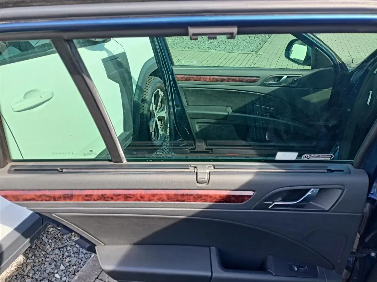 Škoda Superb - Náhled 8