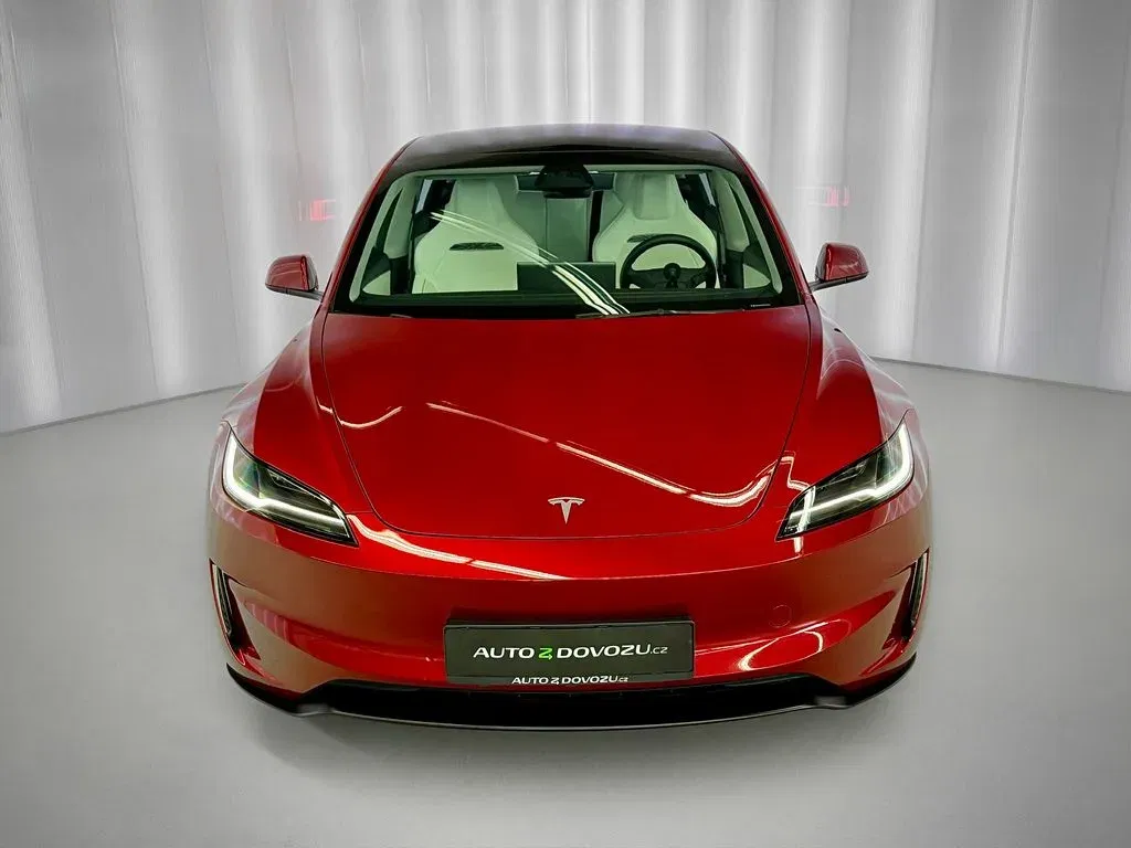 Tesla Model 3 - Náhled 2