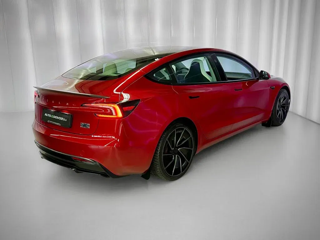 Tesla Model 3 - Náhled 6