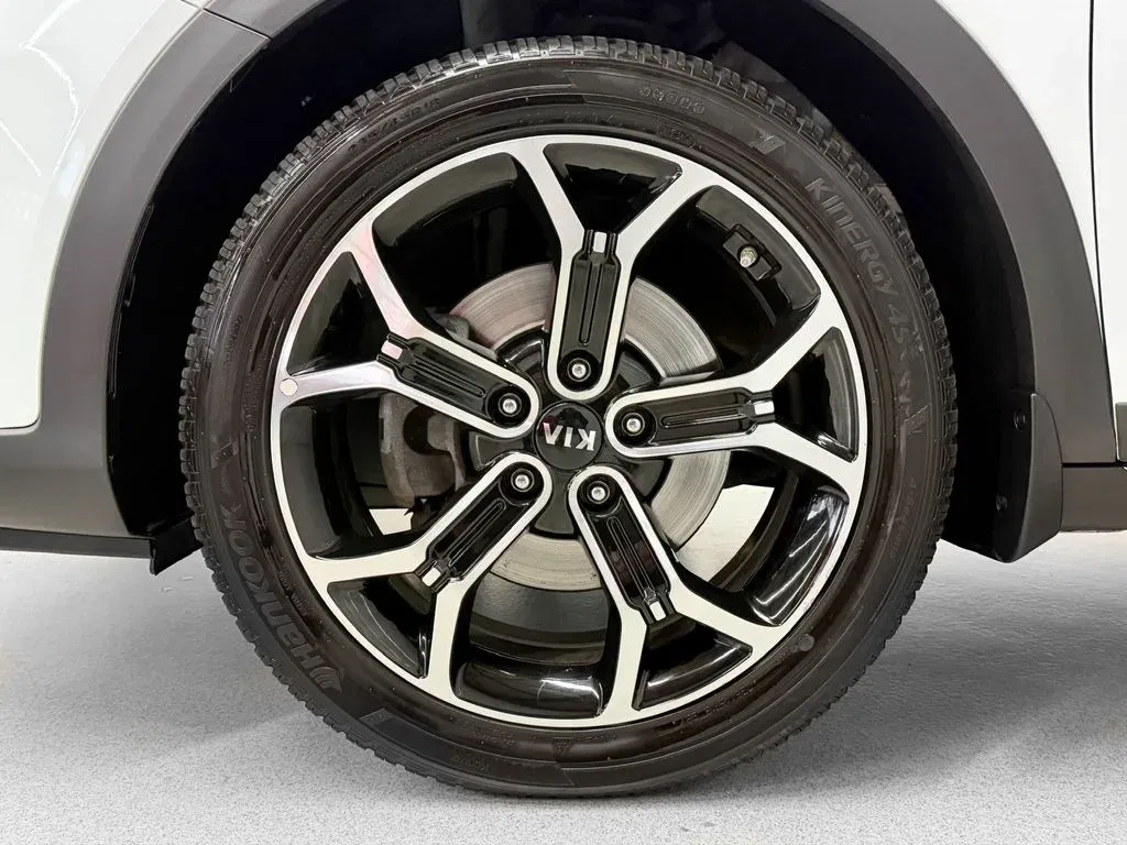 Kia XCeed - Náhled 8