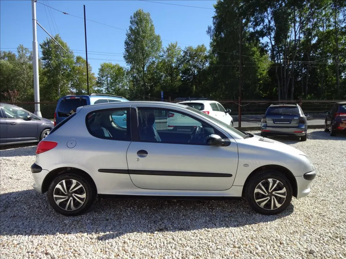 Peugeot 206 - Náhled 8
