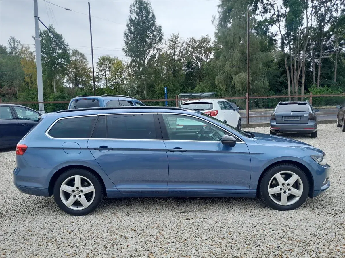 Volkswagen Passat Variant - Náhled 8