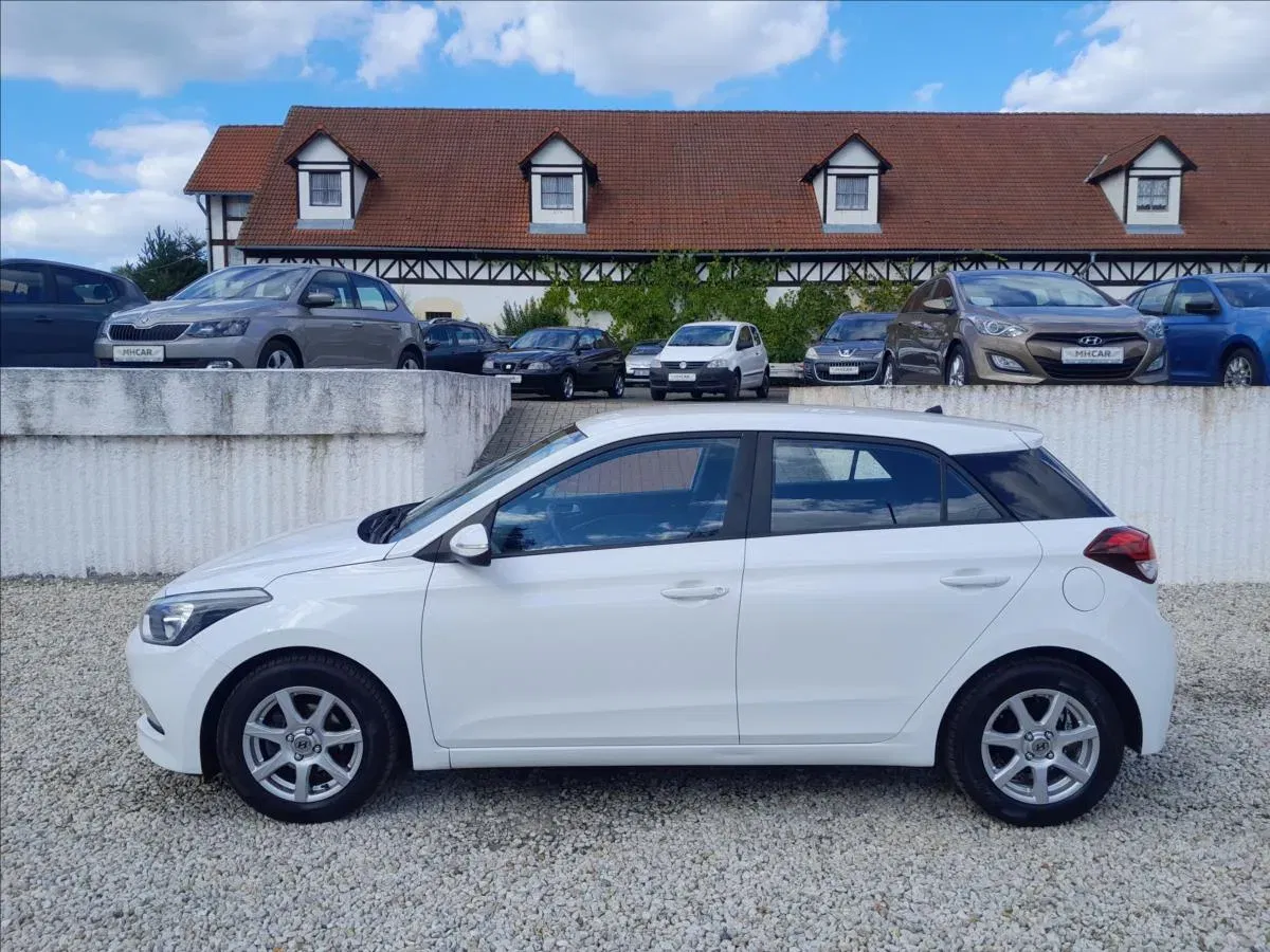 Hyundai i20 - Náhled 4
