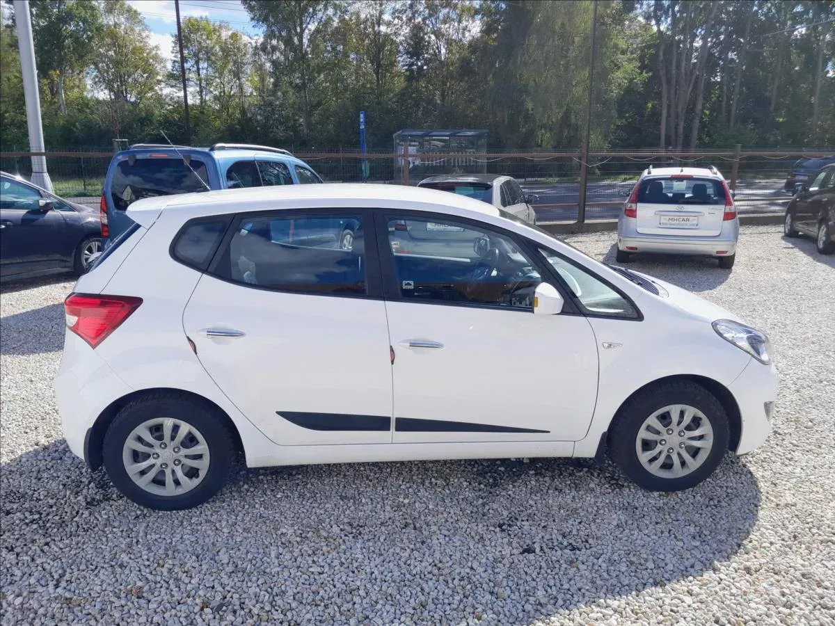 Hyundai ix20 - Náhled 8