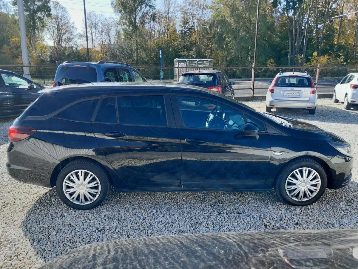Opel Astra - Náhled 8