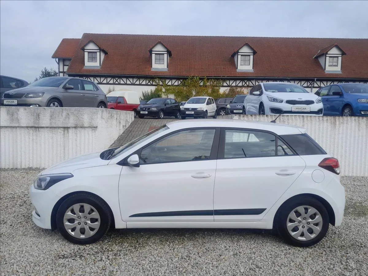 Hyundai i20 - Náhled 4