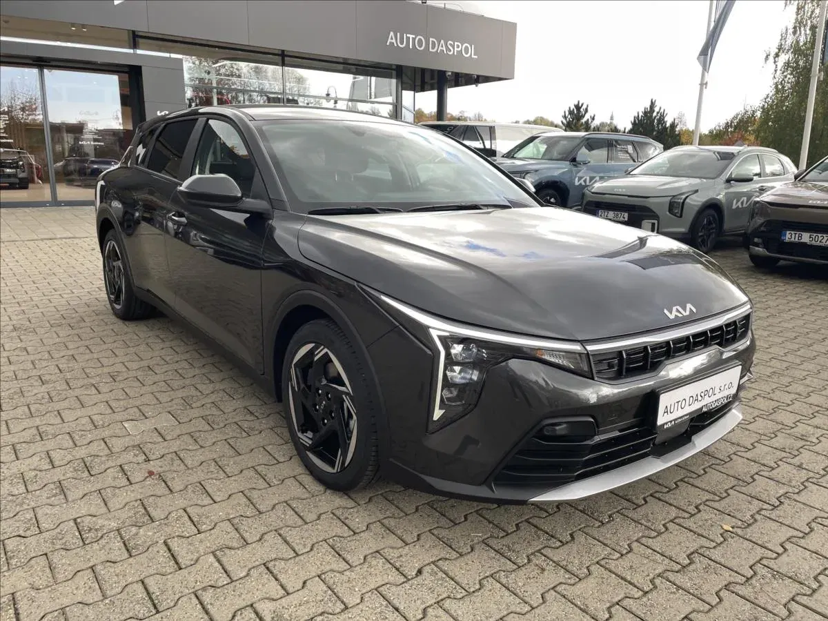 Kia K4 – fotografie 1