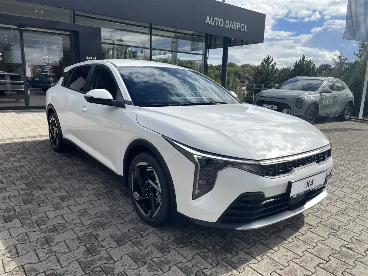 Kia K4 – fotografie 1
