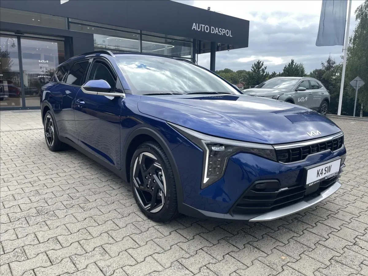 Kia K4 Sportswagon – fotografie 1