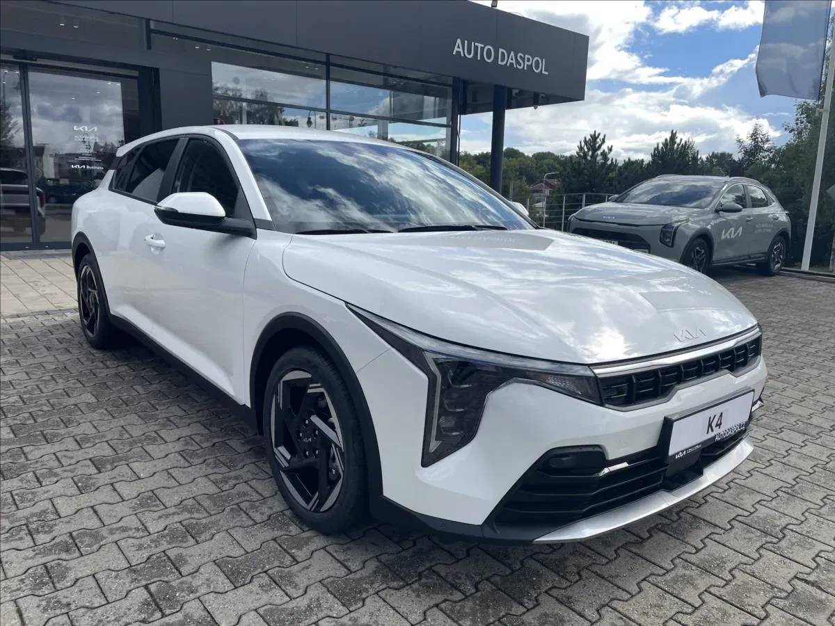 Kia K4 – fotografie 1