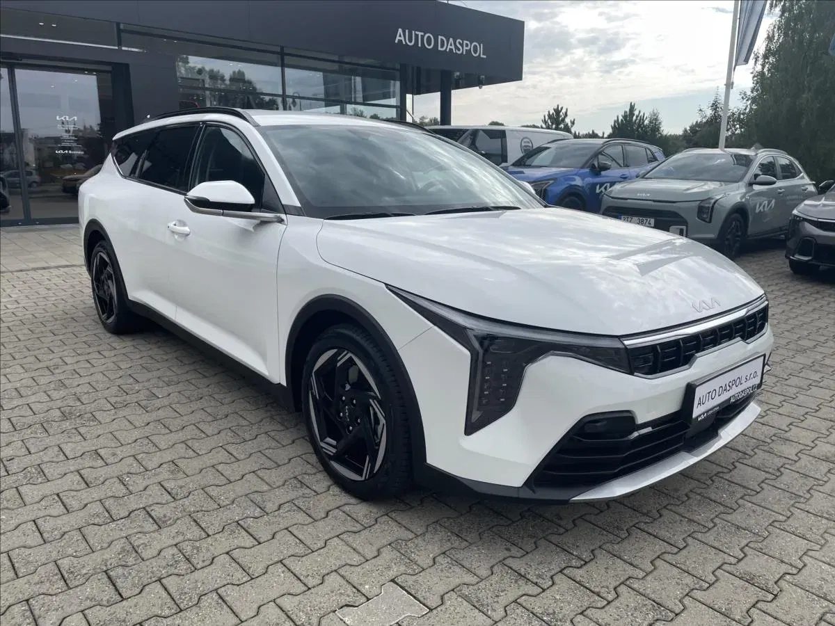 Kia K4 Sportswagon 1,6 T-GDi 7DCT TOP 110 KW, 2026