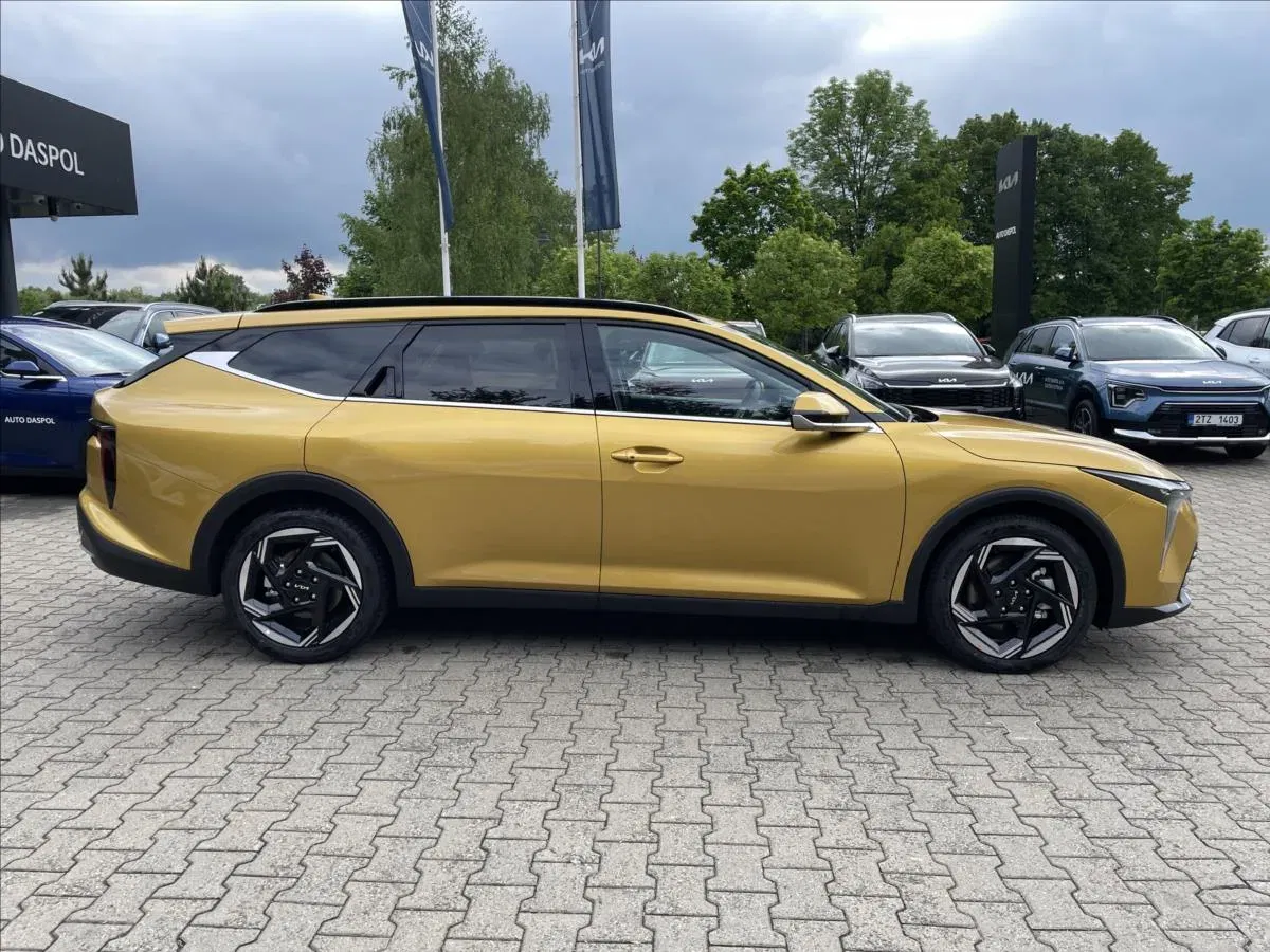 Kia K4 Sportswagon - Náhled 2