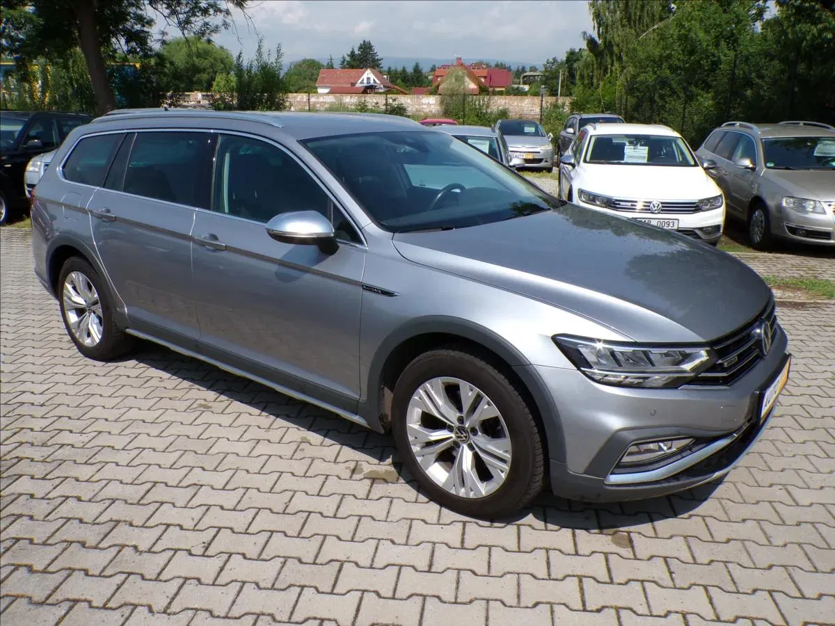 Volkswagen Passat - Obrázek 1