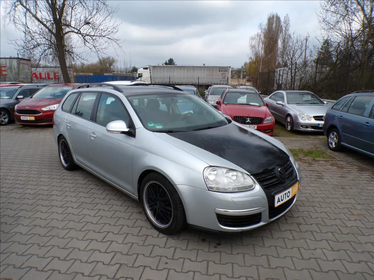 Volkswagen Golf - Obrázek 1