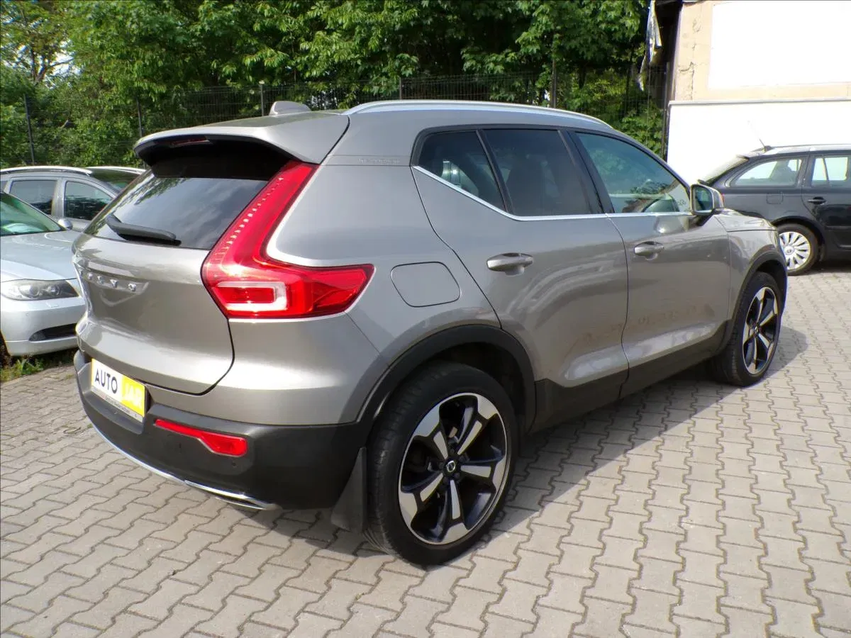 Volvo XC40 - Náhled 4