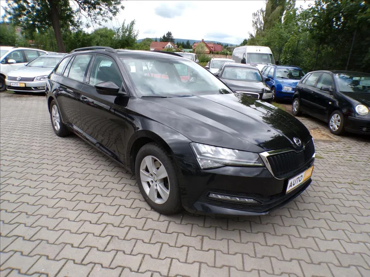 Škoda Superb - Obrázek 1