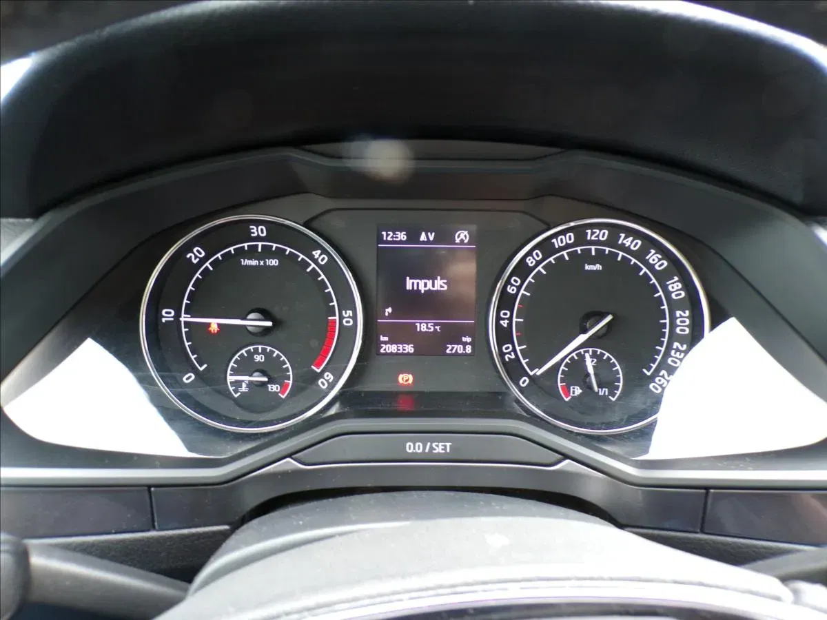 Škoda Superb - Náhled 8