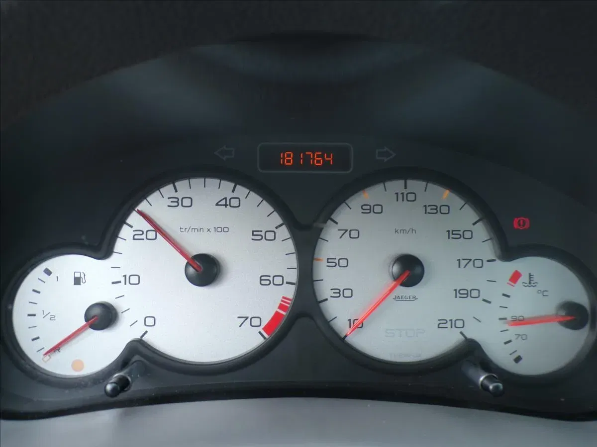 Peugeot 206 - Náhled 8