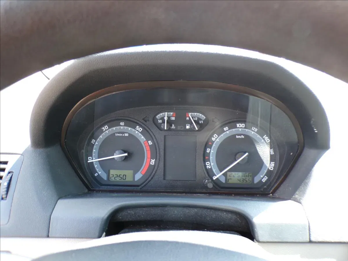 Škoda Fabia - Náhled 8