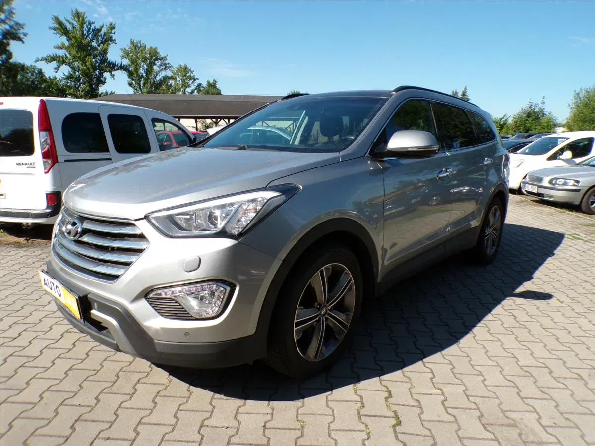 Hyundai Grand Santa Fe - Náhled 2