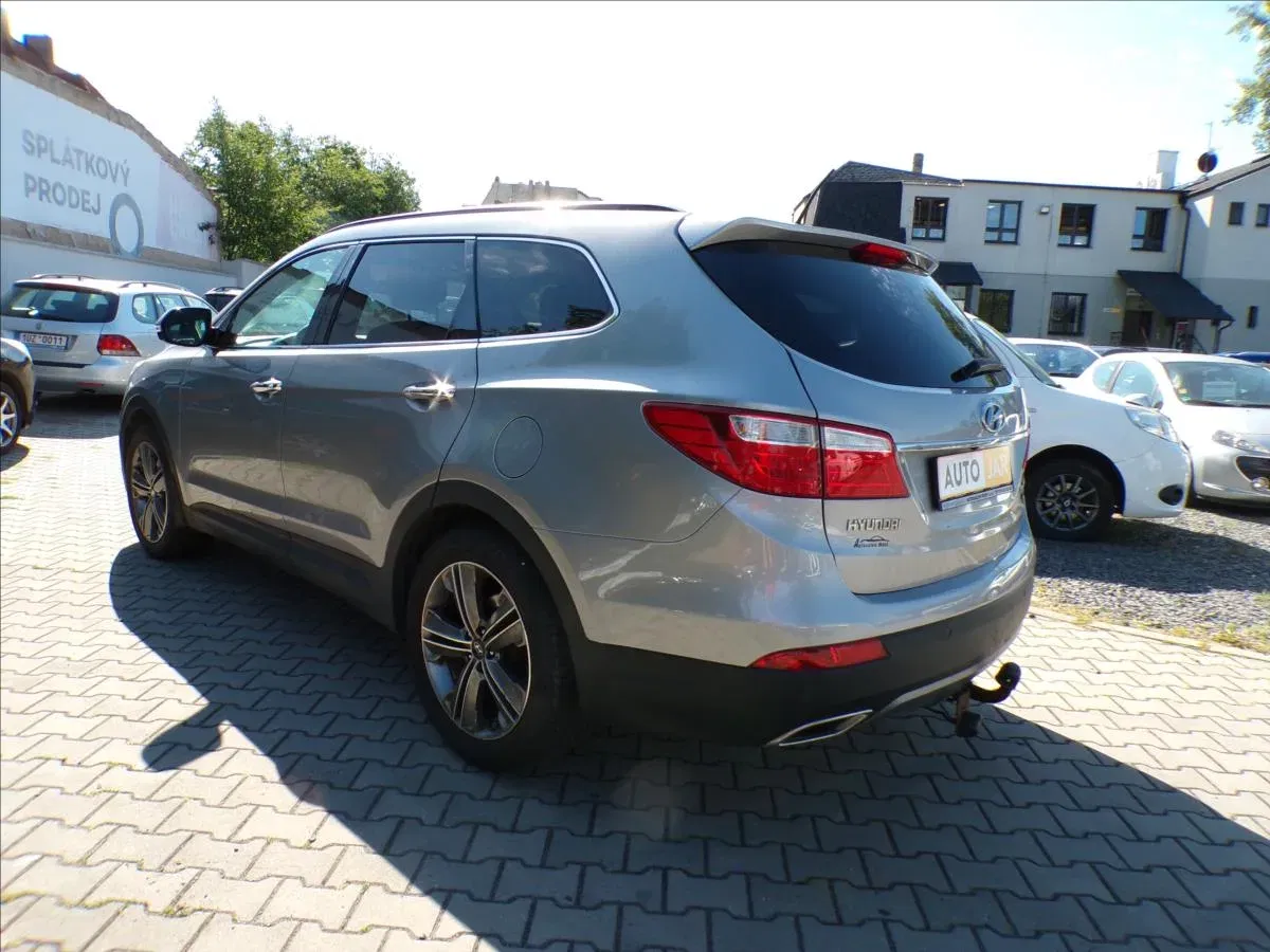 Hyundai Grand Santa Fe - Náhled 4